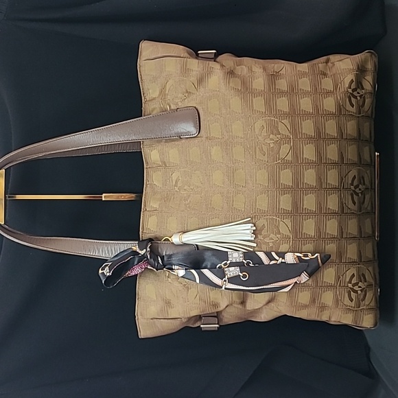 CHANEL Handbags - ❤CHANEL VINTAGE 2002 NEW TRAVEL LINE OVER SIZED TOTE BAG KHAKI W SILVER HARDWARE